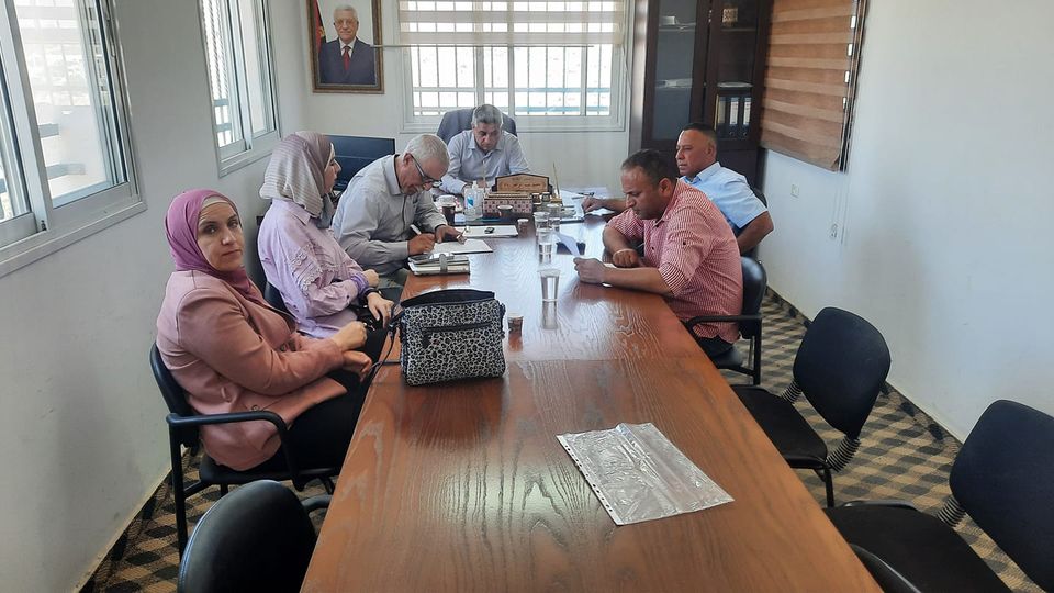 مشروع تعبيد طرق داخلية