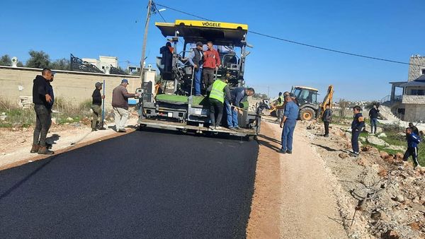 الانتهاء من اعمال الاسفلت