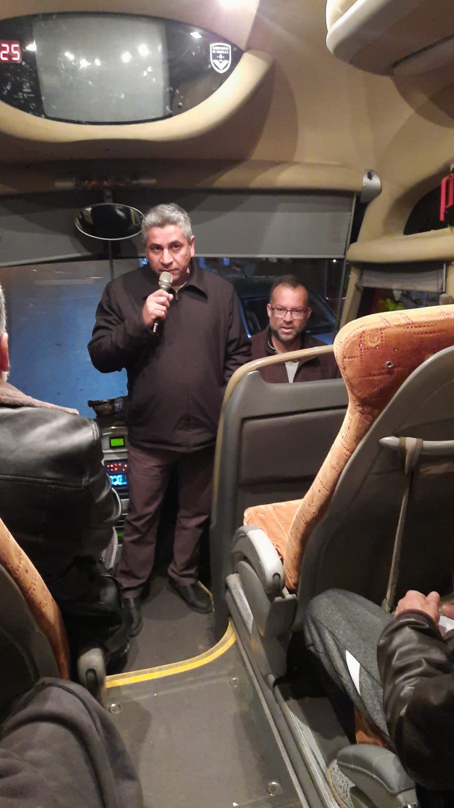 بلدية الزاوية تودع المعتمرين….